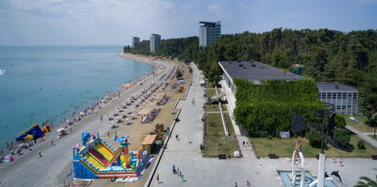 Россияне назвали ТОП-3 детских курорта Абхазии